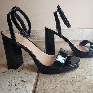 Madden Girl black chunky high heel strappy sandals